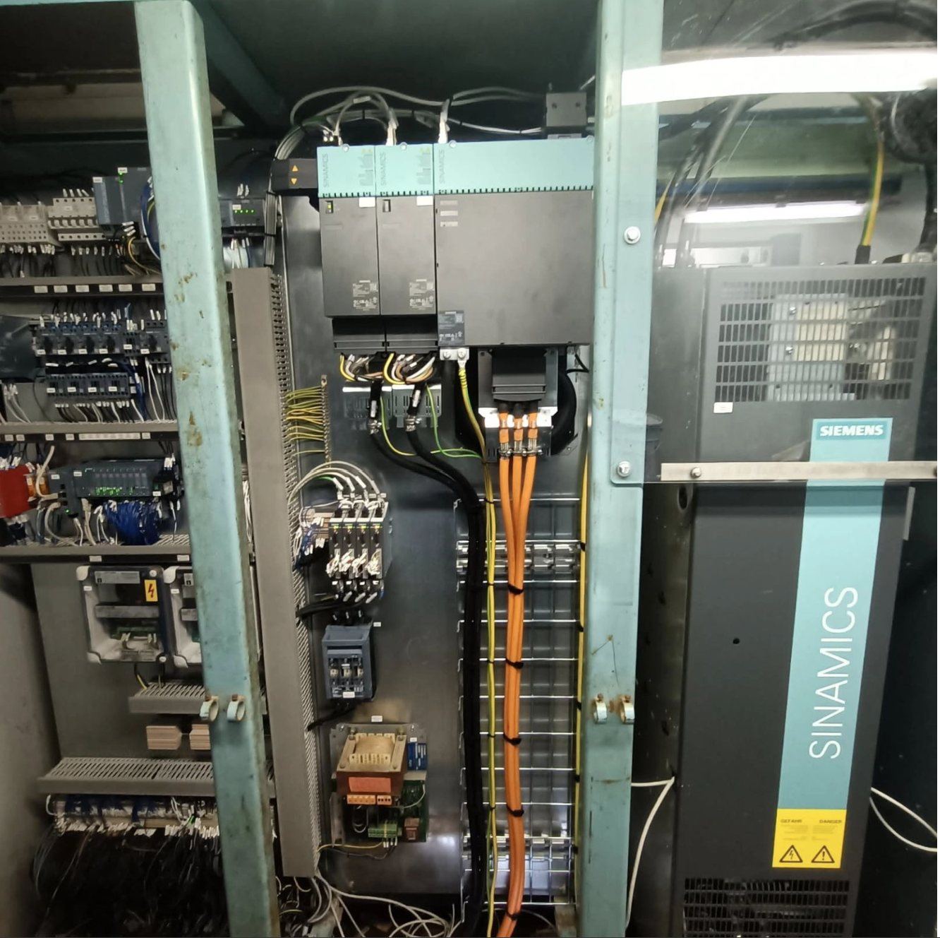 Armoire de la grue avec variateurs Siemens SINAMICS